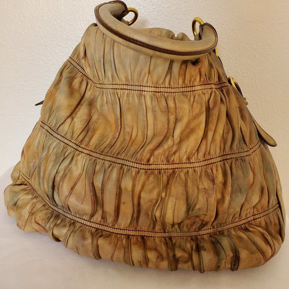 ********SOLD  **********Prada - Picture 3 of 10